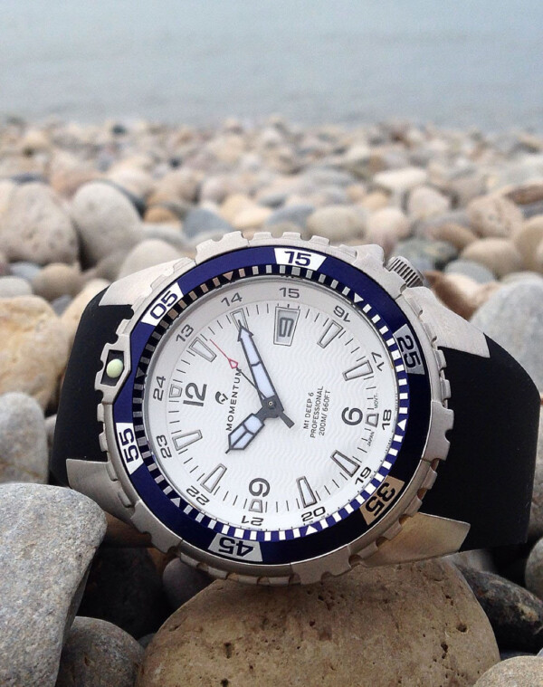Momentum Deep 6 in White Face with Black Rubber Strap